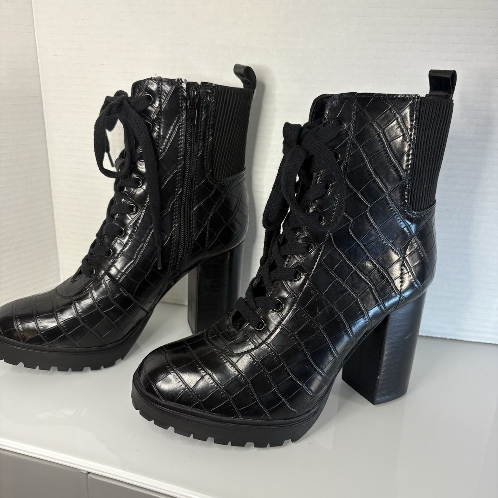 Steve Madden Sz 8 Black Croc Embossed Vegan Lace Up Ankle Boots Whimsigoth witch - Picture 4 of 12